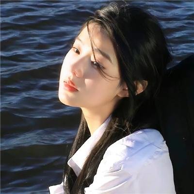 恰似两滴水